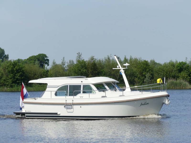 Linssen Grand Sturdy 30.0 'Julia'